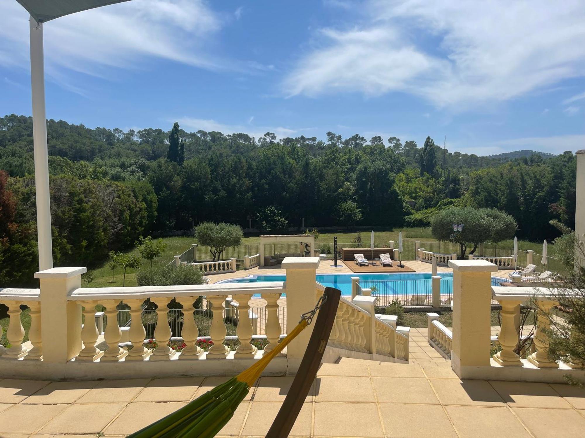 Villa Les Terrasses De Valerian Brignoles Exterior foto